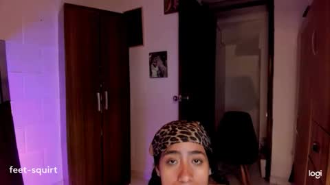 Snapshot of ave_fenix69 chatting on 05/20/26, 02:29 Valery -- online show from 05/20/26, 02:29