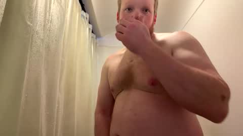 Snapshot of averagedan90 chatting on 03/04/26, 11:27 Dan online show from 03/04/26, 11:27