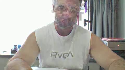Snapshot of averagejoe2025 chatting on 05/29/26, 02:31 averagejoe2025 online show from 05/29/26, 02:31