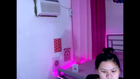 avery_7 online show from 04/25/26, 09:56