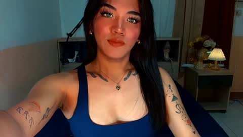 Snapshot of avery_hunt chatting on 12/08/24, 11:03 Avery online show from 12/08/24, 11:03