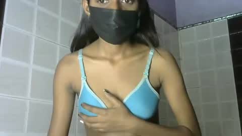 avery_lust01 online show from 05/16/26, 06:21