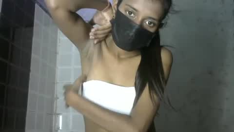 avery_lust01 online show from 06/03/26, 05:21