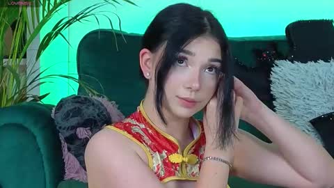 AveryWillow online show from 10/26/25, 04:18