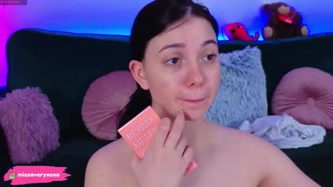 AveryWillow online show from 03/22/26, 11:52