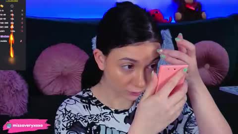 AveryWillow online show from 03/28/26, 12:21