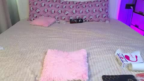 Snapshot of avgustina_love chatting on 12/04/24, 12:03 avgustina_love online show from 12/04/24, 12:03