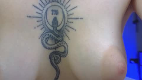 Snapshot of avgustina_love chatting on 11/01/25, 09:00 avgustina_love online show from 11/01/25, 09:00