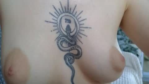 avgustina_love online show from 04/08/26, 10:37