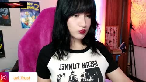 Snapshot of avi_frost chatting on 01/10/25, 07:04 Saraaaa independent model 3 online show from 01/10/25, 07:04