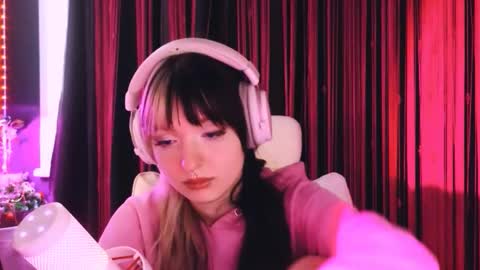 Avriel online show from 01/14/26, 03:01