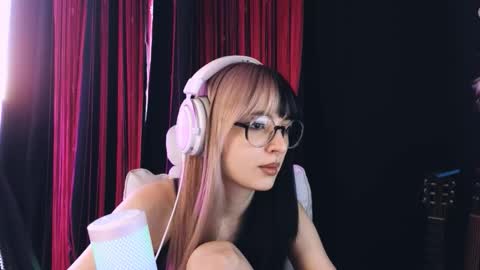 Avriel online show from 03/25/26, 12:22