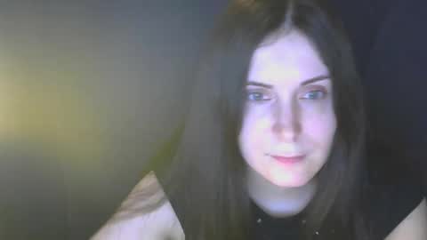 Snapshot of avialenne chatting on 03/27/26, 05:56 avialenne online show from 03/27/26, 05:56
