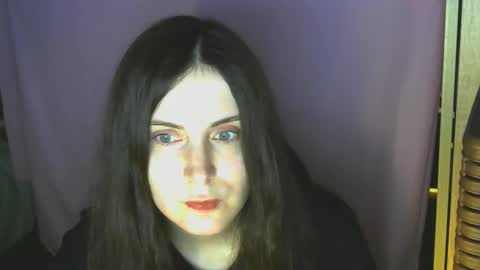 Snapshot of avialenne chatting on 04/27/26, 06:17 avialenne online show from 04/27/26, 06:17