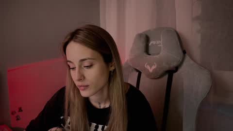 Aviva online show from 01/25/25, 12:17