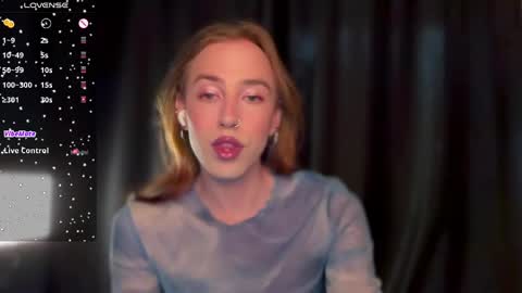 avril_pearly_ online show from 04/13/26, 11:27