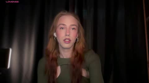 avril_pearly_ online show from 05/13/26, 10:56