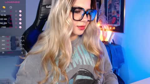 Snapshot of avrill_morgan chatting on 01/19/25, 06:43 Avrill Morgan online show from 01/19/25, 06:43