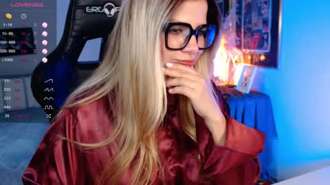 Snapshot of avrill_morgan chatting on 02/28/25, 11:56 Avrill Morgan online show from 02/28/25, 11:56