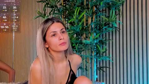 AVRILL CYRUX online show from 02/28/25, 07:48