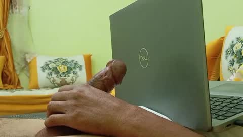 Snapshot of avrilogx chatting on 06/12/26, 11:25 dani danilo online show from 06/12/26, 11:25