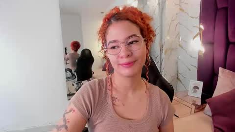 Snapshot of avrilwayne chatting on 11/18/25, 11:47 Avril online show from 11/18/25, 11:47