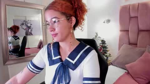 Snapshot of avrilwayne chatting on 11/30/25, 12:42 Avril online show from 11/30/25, 12:42