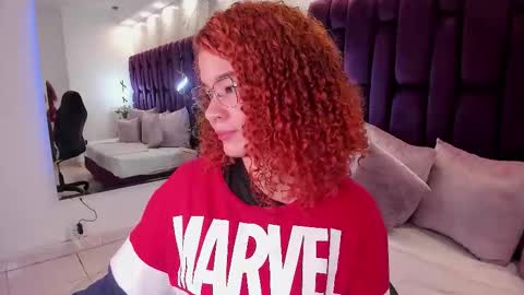 Snapshot of avrilwayne chatting on 12/04/25, 11:30 Avril online show from 12/04/25, 11:30