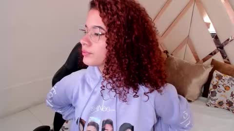 Snapshot of avrilwayne chatting on 01/07/26, 11:56 Avril online show from 01/07/26, 11:56