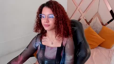 Avril  online show from 02/21/26, 01:01