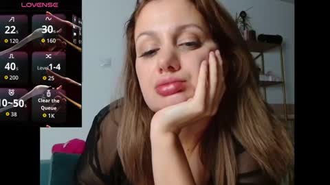 Snapshot of avrora__love chatting on 09/13/25, 06:29 Avrora online show from 09/13/25, 06:29
