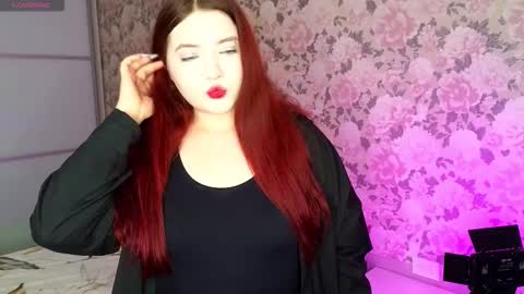 Snapshot of avroramichel chatting on 12/15/25, 12:42 Margo online show from 12/15/25, 12:42