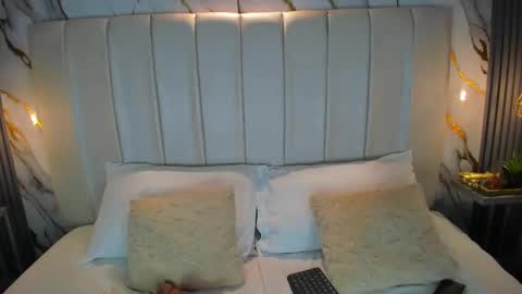 Avy  online show from 10/14/25, 11:33