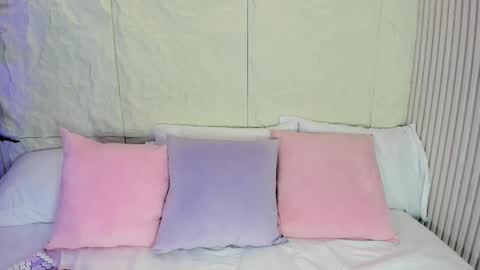 Avy  online show from 11/25/25, 11:32