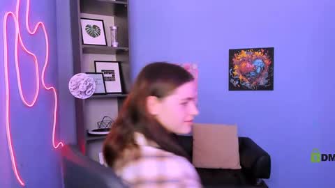 awesomeemma_ online show from 05/06/26, 11:04