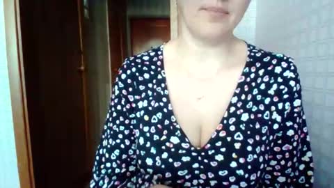 awesomeladyy online show from 04/15/26, 07:59