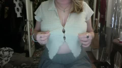 Snapshot of awkwardclothes chatting on 06/25/26, 02:33 awkward online show from 06/25/26, 02:33