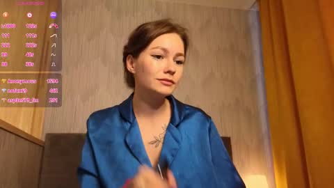 Snapshot of aww_burn chatting on 12/10/24, 04:34 Tris online show from 12/10/24, 04:34