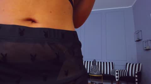 Ella online show from 02/15/25, 05:09