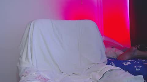 Independiente Model online show from 10/28/25, 08:44