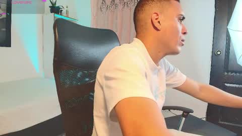 Snapshot of axel__fierro chatting on 04/04/26, 10:51 axel__fierro online show from 04/04/26, 10:51