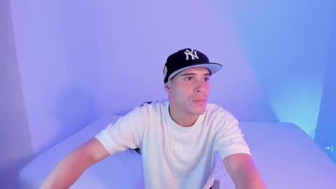 Snapshot of axel__fierro chatting on 04/06/26, 08:21 axel__fierro online show from 04/06/26, 08:21