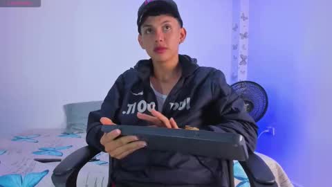 Snapshot of axel_cody_ chatting on 10/18/25, 11:33 AXEL online show from 10/18/25, 11:33