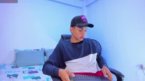 Snapshot of axel_cody_ chatting on 10/22/25, 11:54 AXEL online show from 10/22/25, 11:54