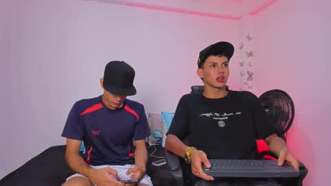 Snapshot of axel_cody_ chatting on 11/21/25, 07:56 AXEL online show from 11/21/25, 07:56