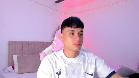 Snapshot of axel_cody_ chatting on 07/29/26, 09:29 AXEL online show from 07/29/26, 09:29