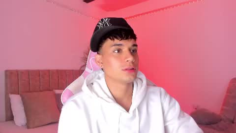 Snapshot of axel_cody_ chatting on 08/02/26, 10:03 AXEL online show from 08/02/26, 10:03