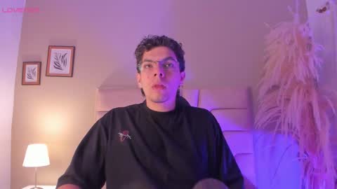 Snapshot of axel_creed chatting on 02/12/26, 10:43 Yooung King online show from 02/12/26, 10:43