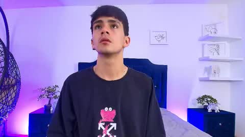 axel_draven online show from 10/15/25, 11:10