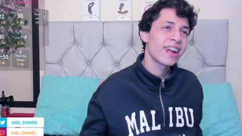 Axel Evanss online show from 12/03/24, 01:21